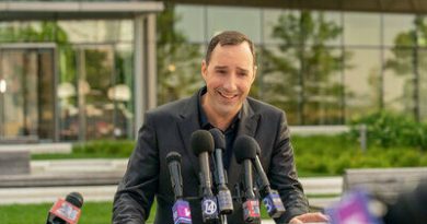 I Love Playing That Equation That Never Works Out: Tony Hale on Clifford the Big Red Dog | Interviews